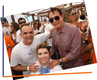 FOTO MARI C COM DENILSON E AMAURY JR_378x284